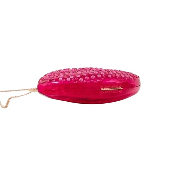 Rose Red Acrylic Lip Shaped Bag - Picture 4 of 8